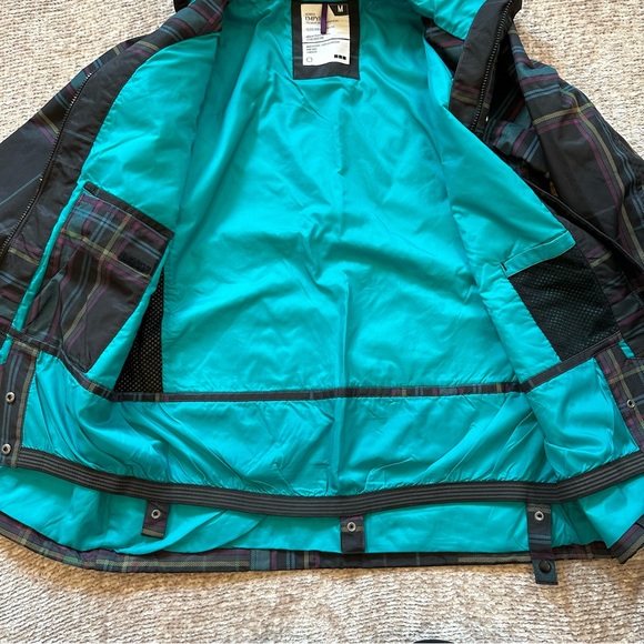Empyre Shell Snowboarding / Skiing Jacket - Picture 7 of 10